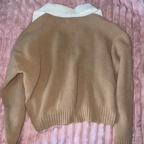 Abercrombie Beige Chenille Sweater in Size XS - Picture 3 of 3